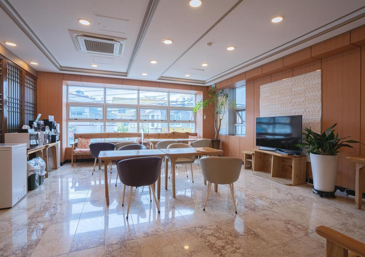 J2家庭酒店 2* 济州市